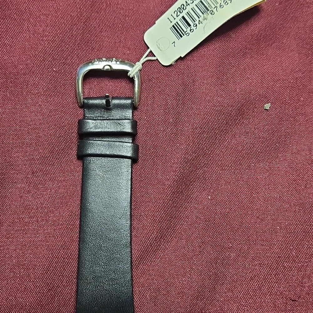 40 AnniversaryDisney 101 Dalmatians Watch with Black Strap - Picture 2 of 4